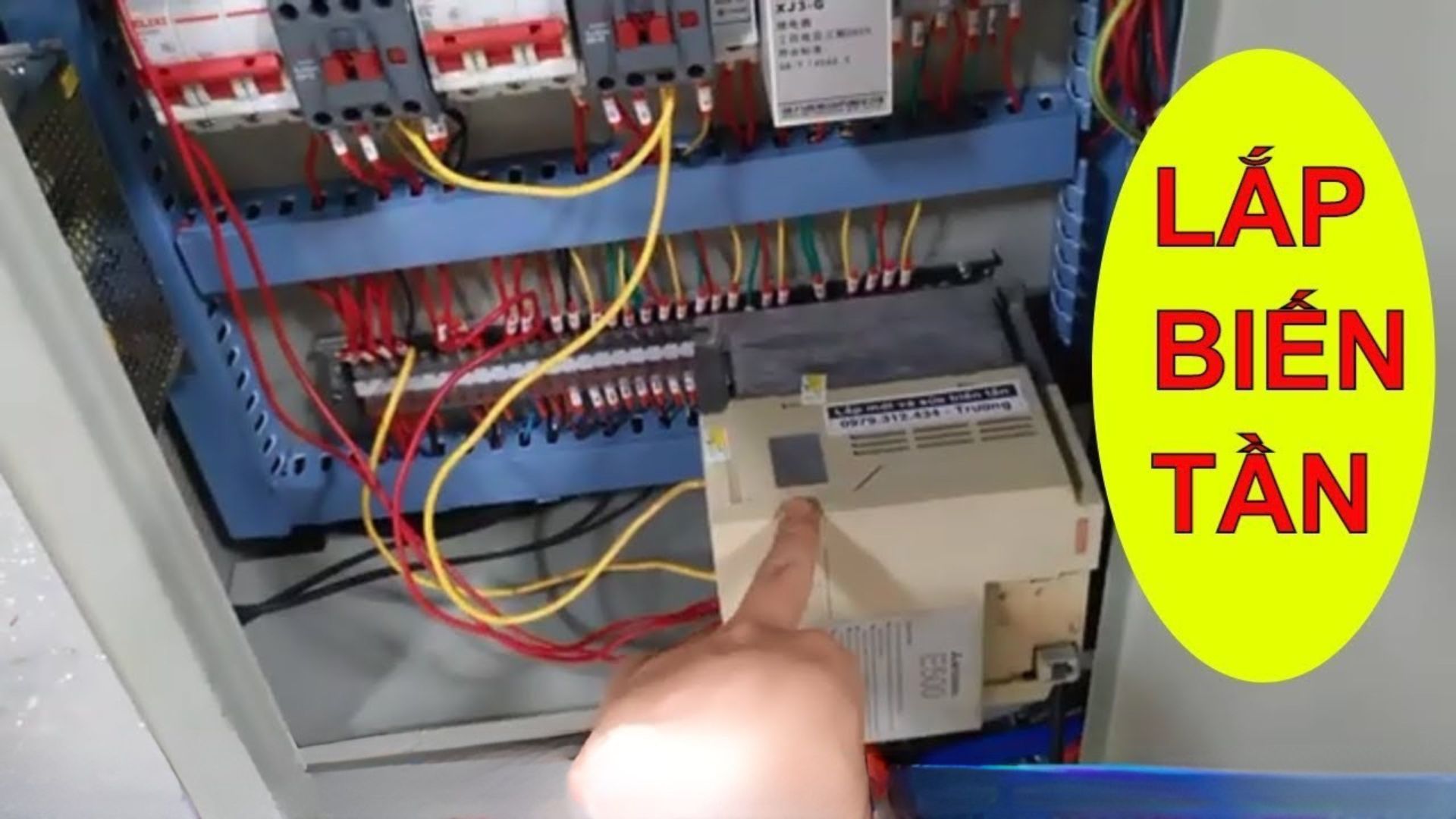 Máy cắt nhôm 2 đầu dùng biến tần