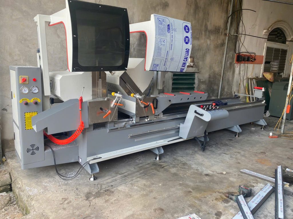 Máy cắt nhôm 2 đầu bán tự động
